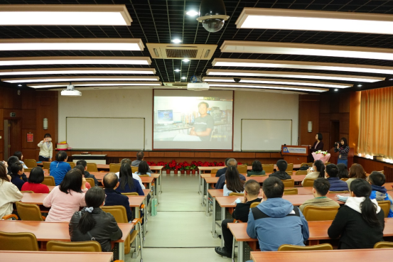 荣休送祝福，情谊暖人心——暗网
举办崔建双老师荣休仪式33.png