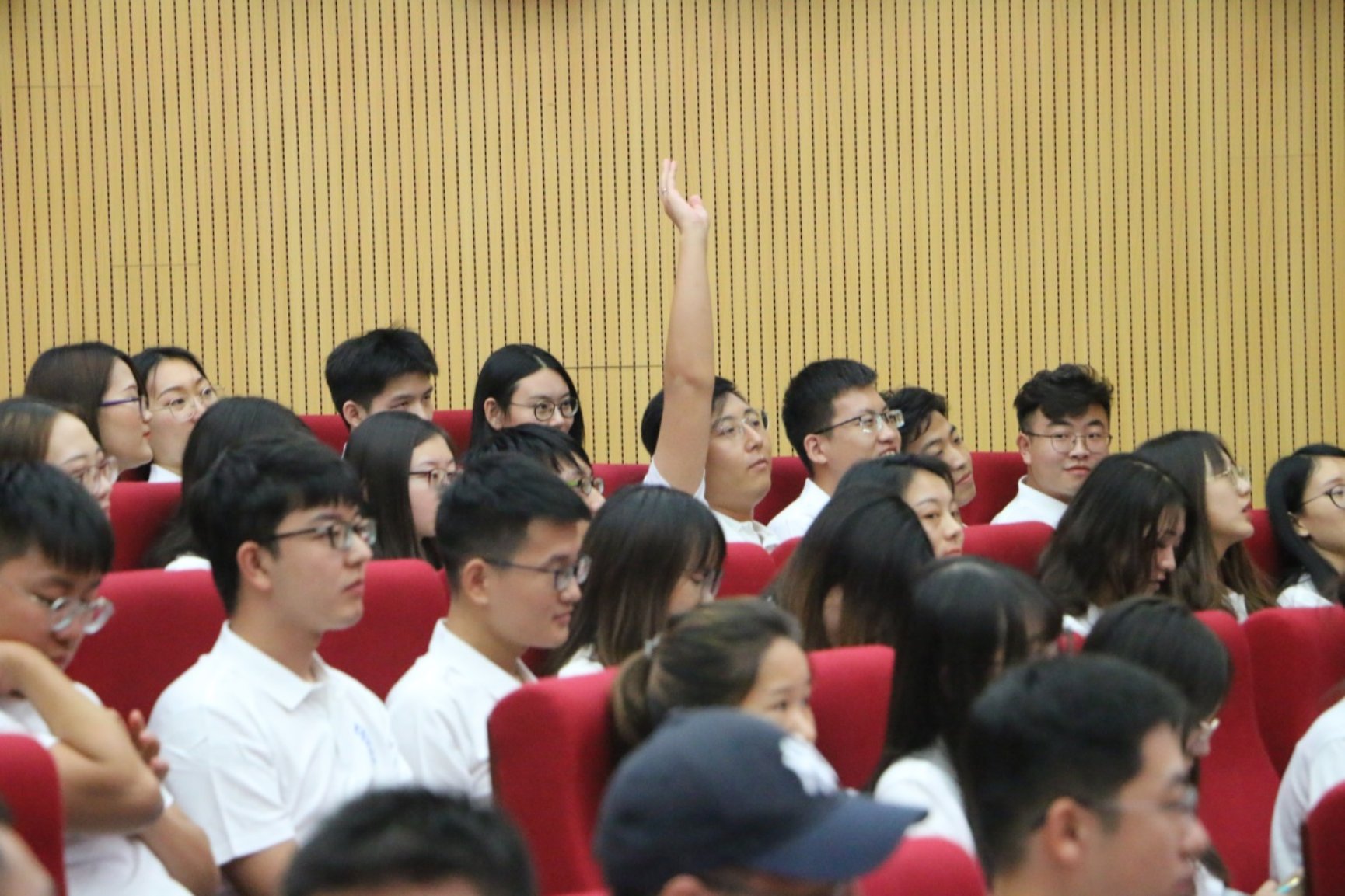 C:\Users\501\Desktop\暗网
开学典礼\IMG_6273.JPG